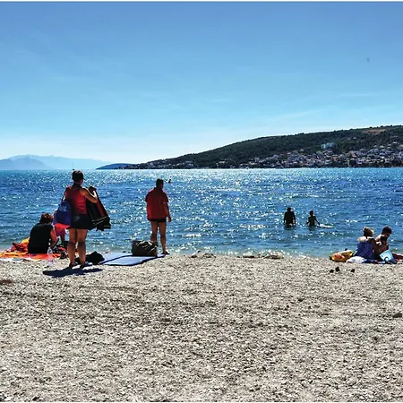 Amazing In Mastrinka With Sauna Nyaraló Trogir