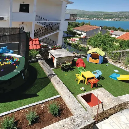 Σπίτι διακοπών Amazing In Mastrinka With Sauna