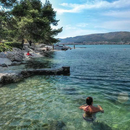 Amazing In Mastrinka With Sauna Nyaraló Trogir