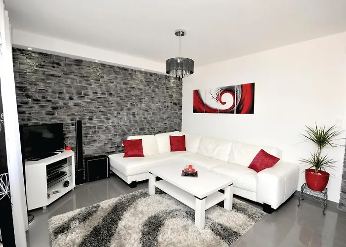 בית נופש Amazing In Mastrinka With Sauna *