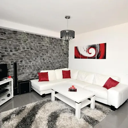 Holiday home Cozy Home In Mastrinka With Sauna *