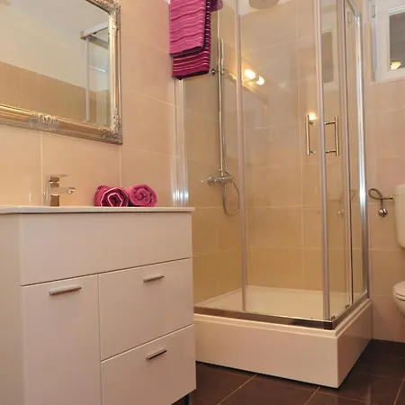 Amazing Home In Mastrinka With Sauna Vikendica Trogir