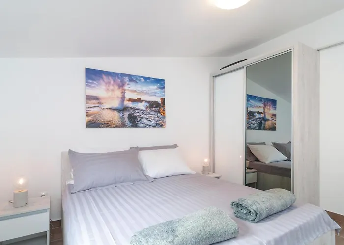 Hébergement de vacances Amazing In Mastrinka With Sauna Trogir