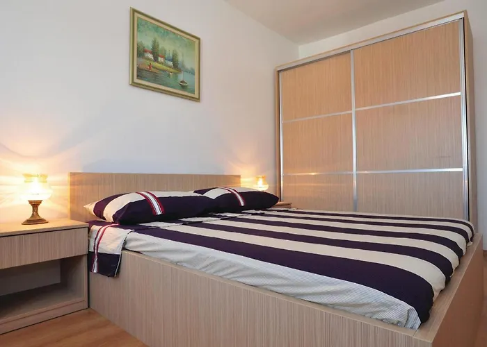 Hébergement de vacances Amazing In Mastrinka With Sauna *