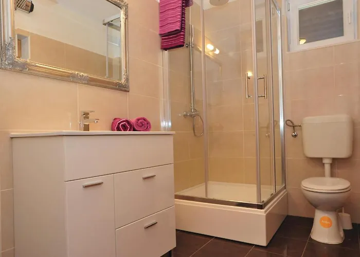 Amazing In Mastrinka With Sauna Hébergement de vacances Trogir